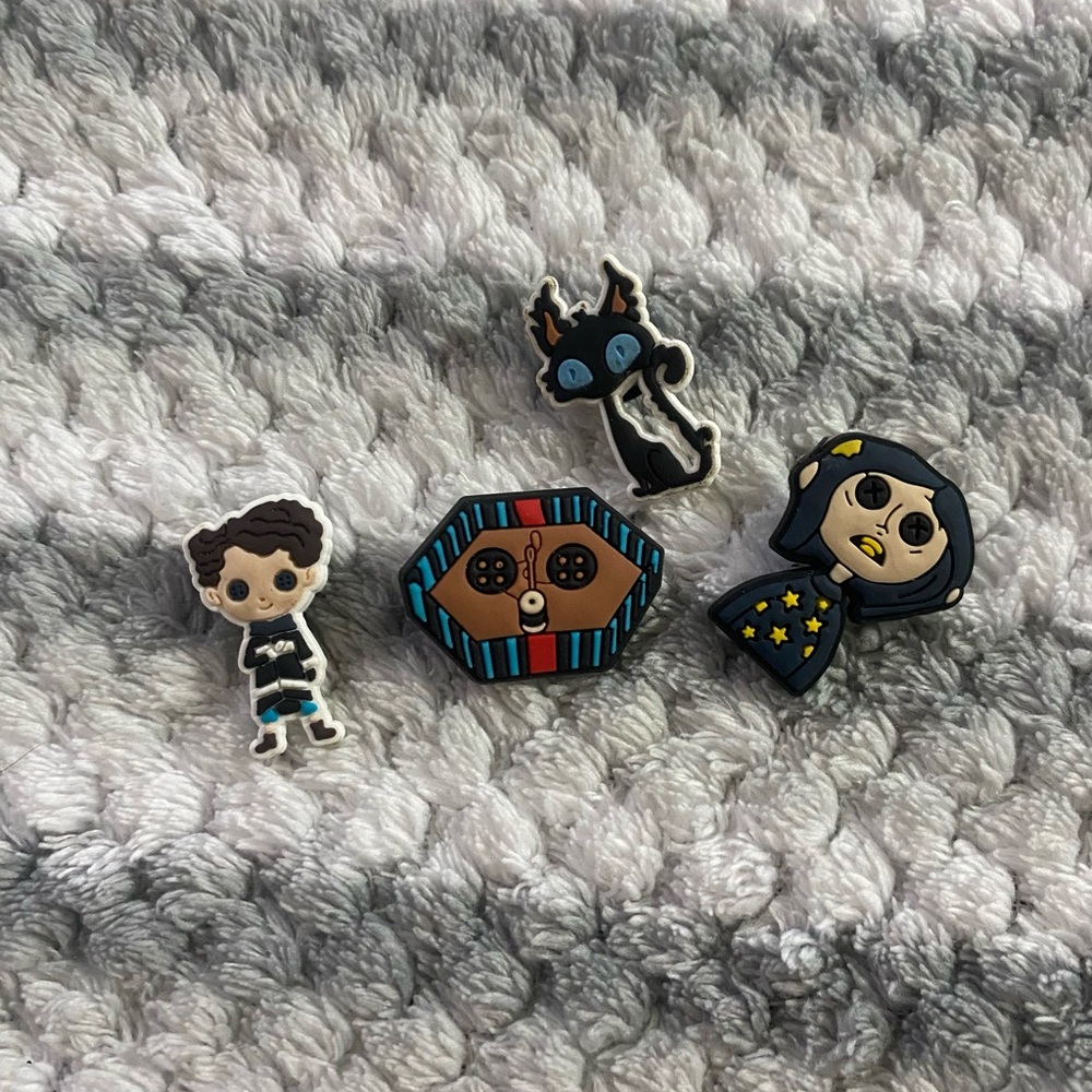 SOLD coraline croc charm bundle